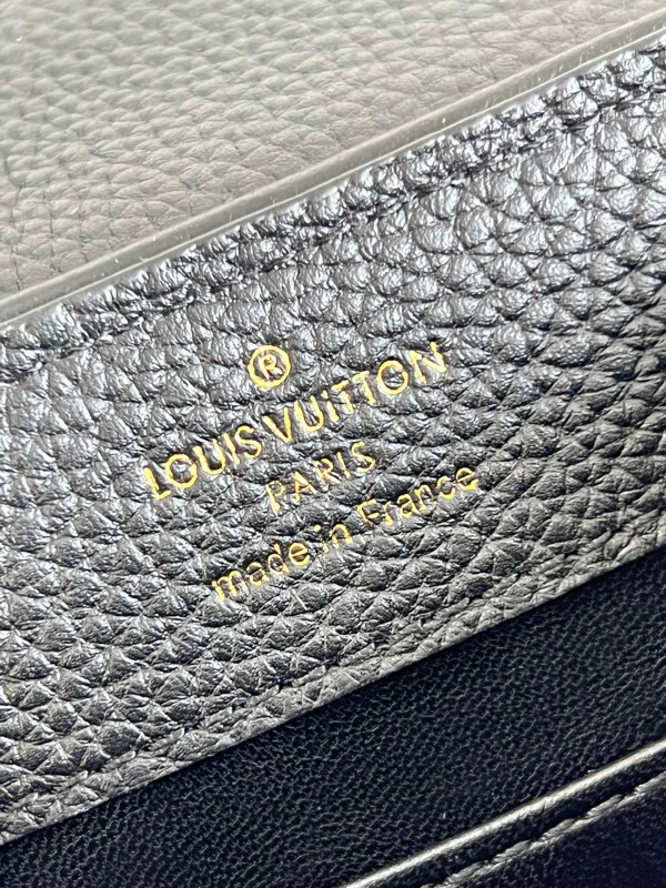 LOUIS VUITTON CAPUCINES MINI