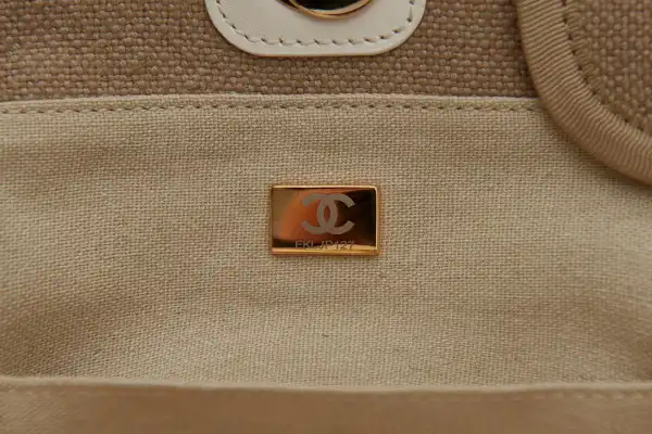 CHANEL SHOPPING BAG