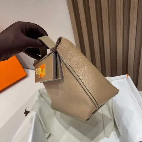 First Bag Ru HERMES SWIFT 24 24 21