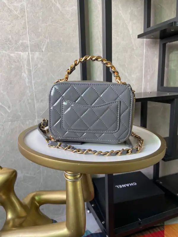 CHANEL SMALL VANITY CASE