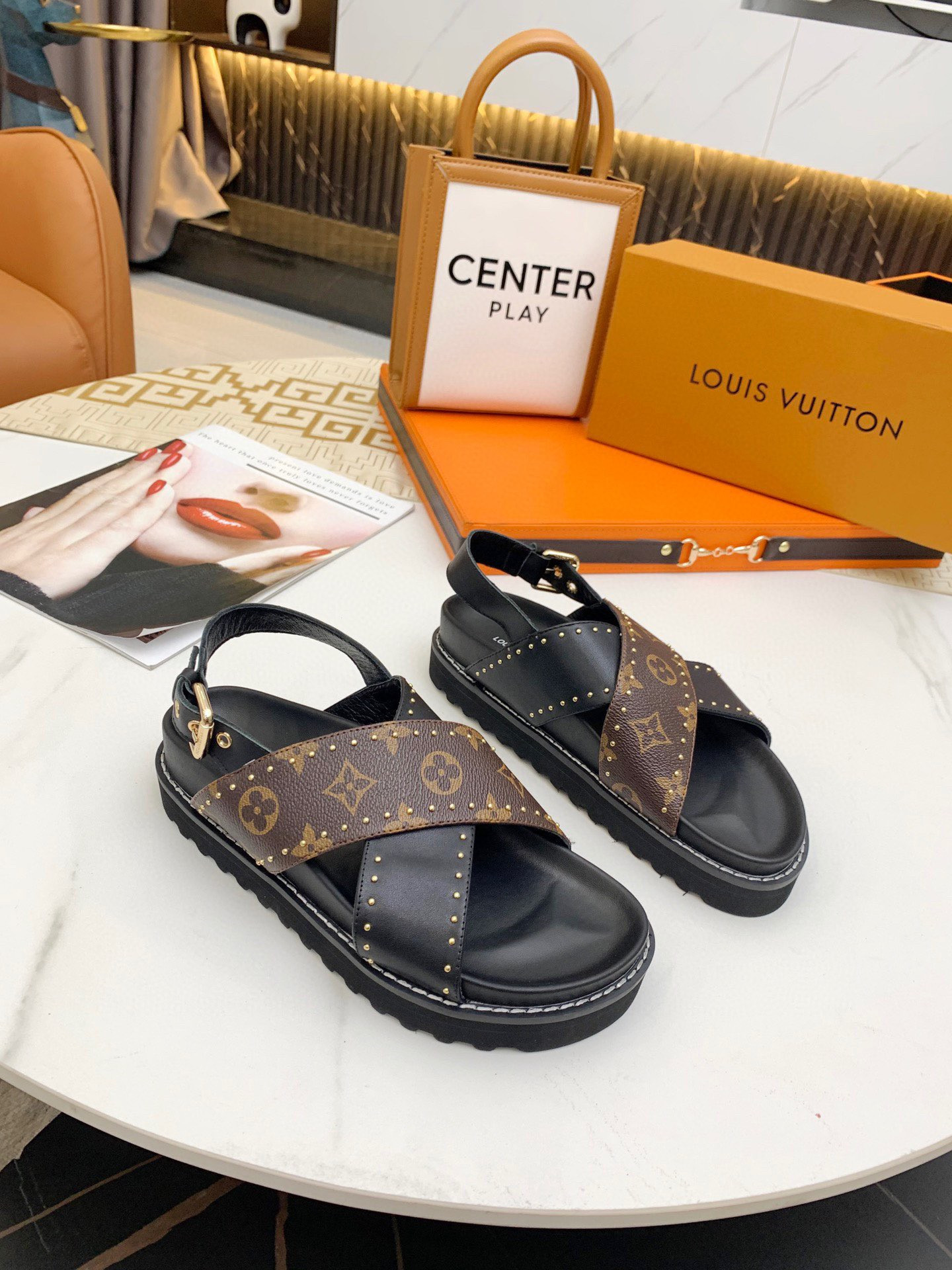 HOT SALE LOUIS VUITTON WOMEN"S PASEO FLAT COMFORT SANDAL