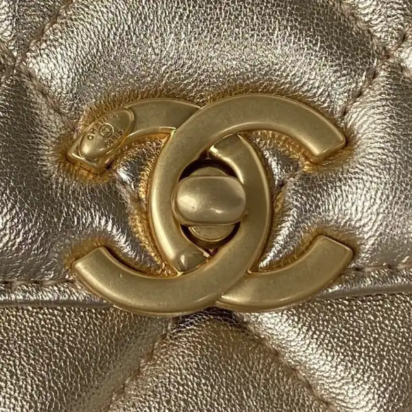 CHANEL SMALL FLAP BAG