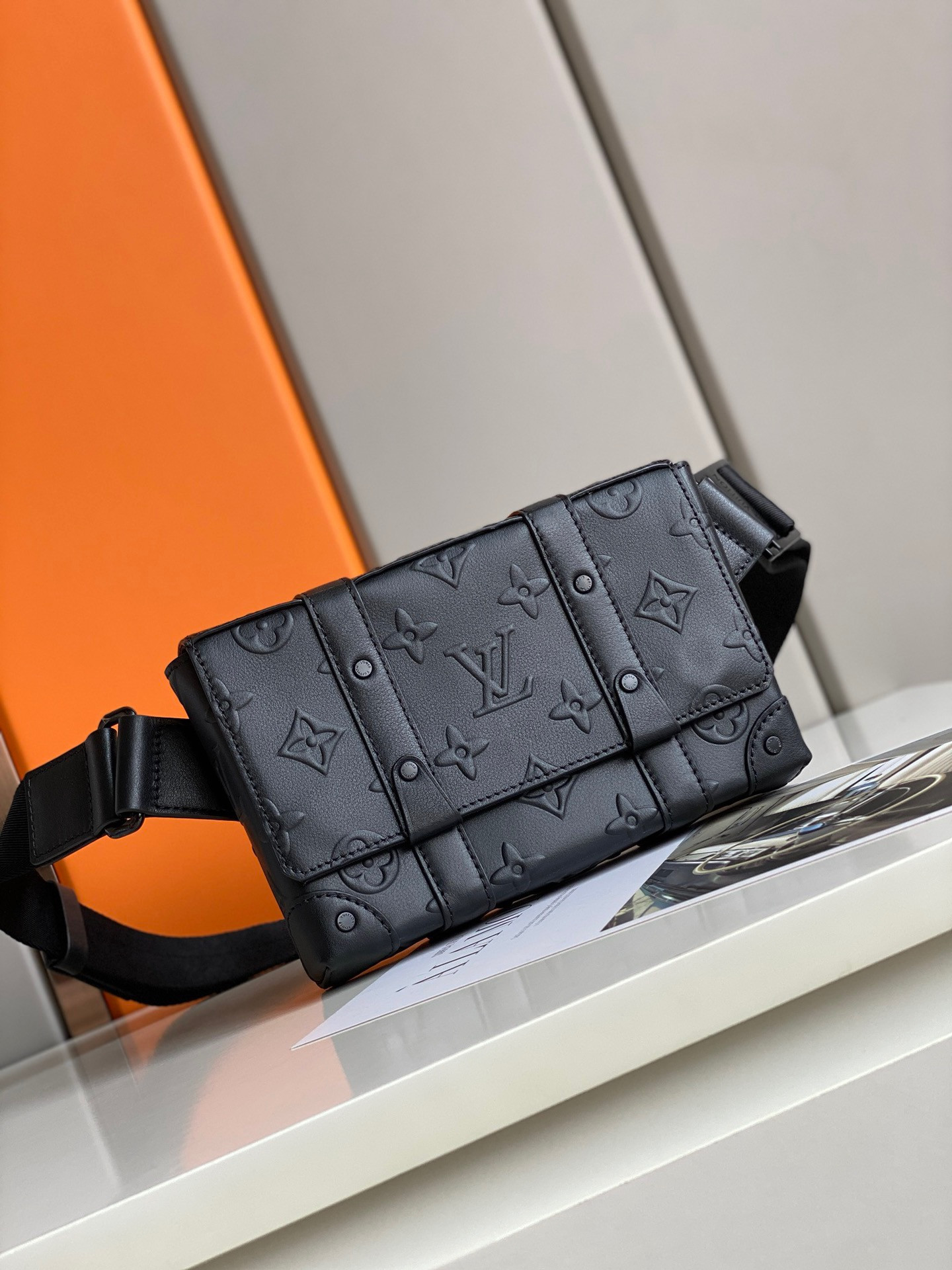 HOT SALE LOUIS VUITTON TRUNK SLINGBAG