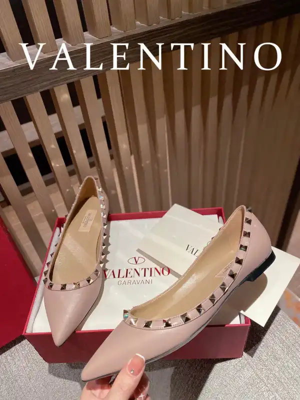 Bagsoffer yupoo VALENTINO ROCKSTUD FLAT