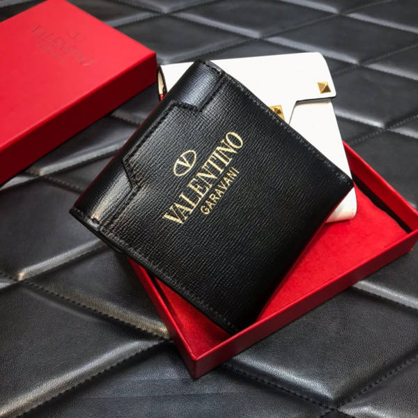 [FREE SHIPPING] VALENTINO ROCKSTUD WALLET