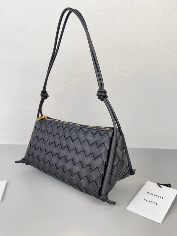 HOT SALE BOTTEGA VENETA Pouch On Strap