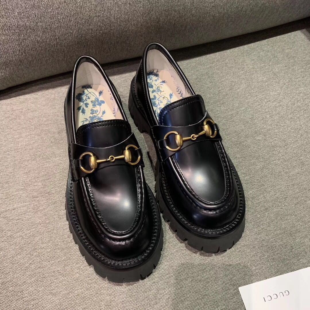 HOT SALE GUCCI Leather lug sole Horsebit loafer