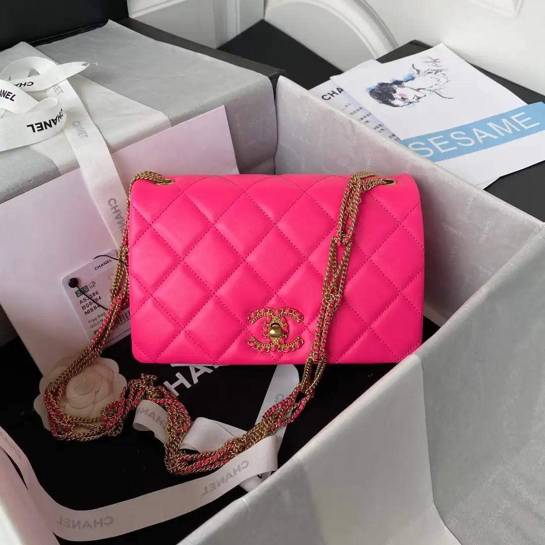 CHANEL SMALL FLAP BAG