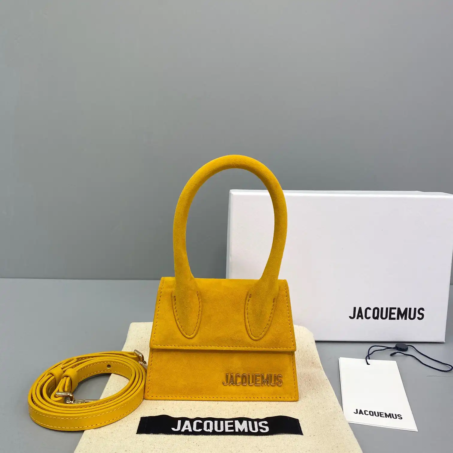 JACQUEMUS Le Chiquito Mini Bag