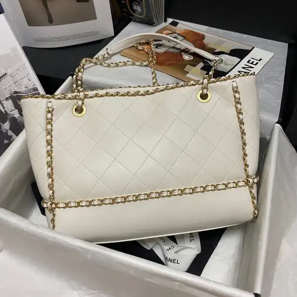 CHANEL SHOPPING BAG