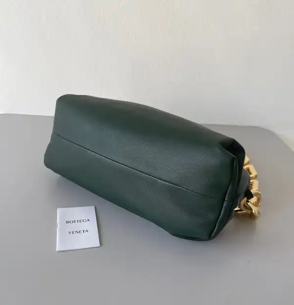 Bagsoffer yupoo BOTTEGA VENETA THE CHAIN POUCH