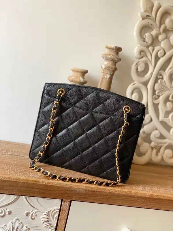 CHANEL VINTAGE TOTE