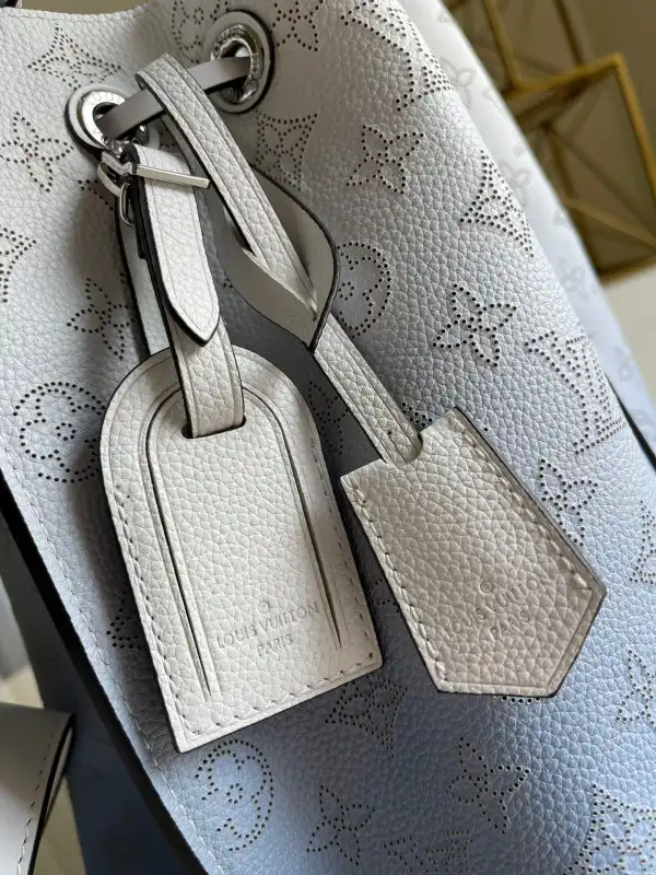 First bag ru LOUIS VUITTON MURIA