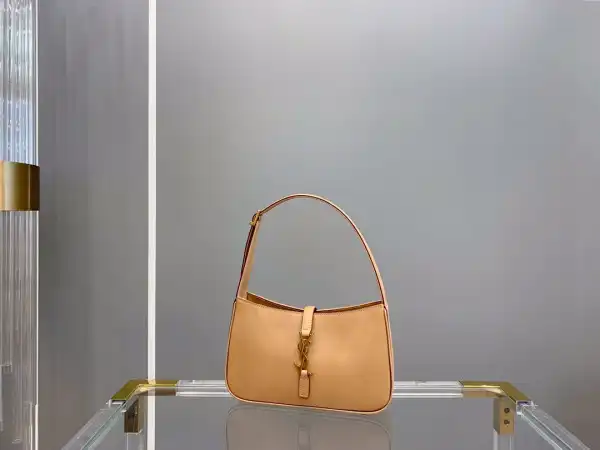 YSL LE 5 À 7 HOBO BAG