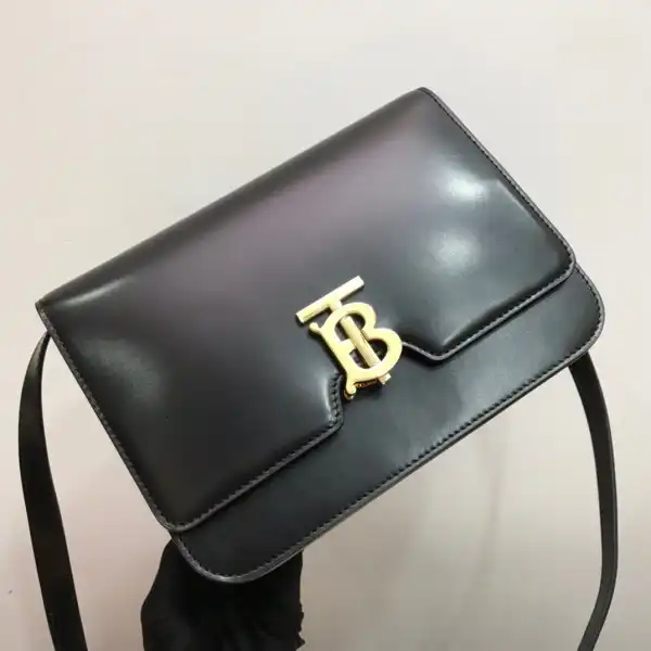 TO BURBERRY Medium TB Bag