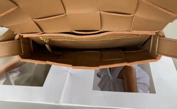 BOTTEGA VENETA CASSETTE