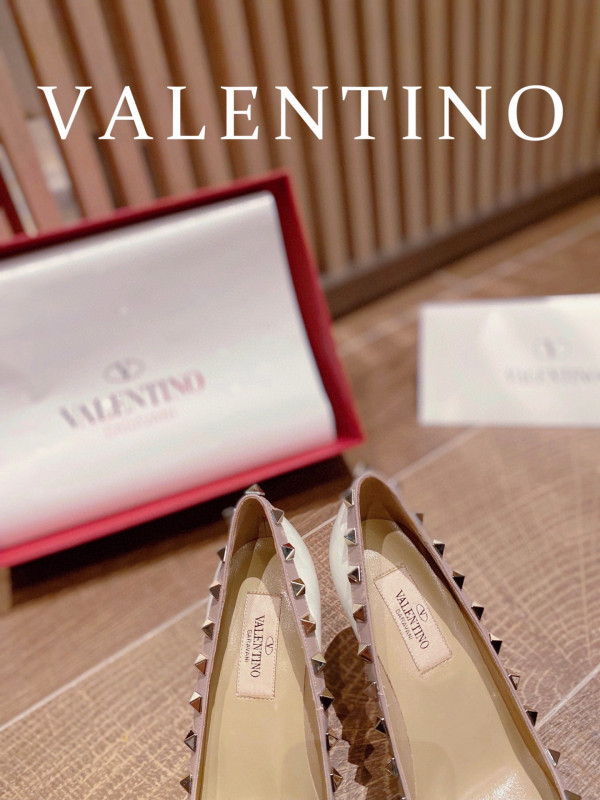 HOT SALE VALENTINO ROCKSTUD HIGH HEELS