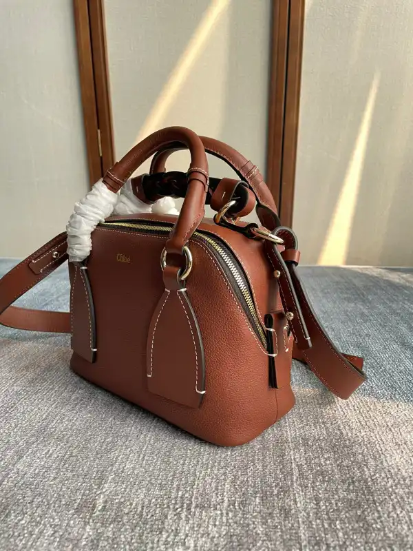 First bag ru CHLOÉ SMALL DARIA BAG