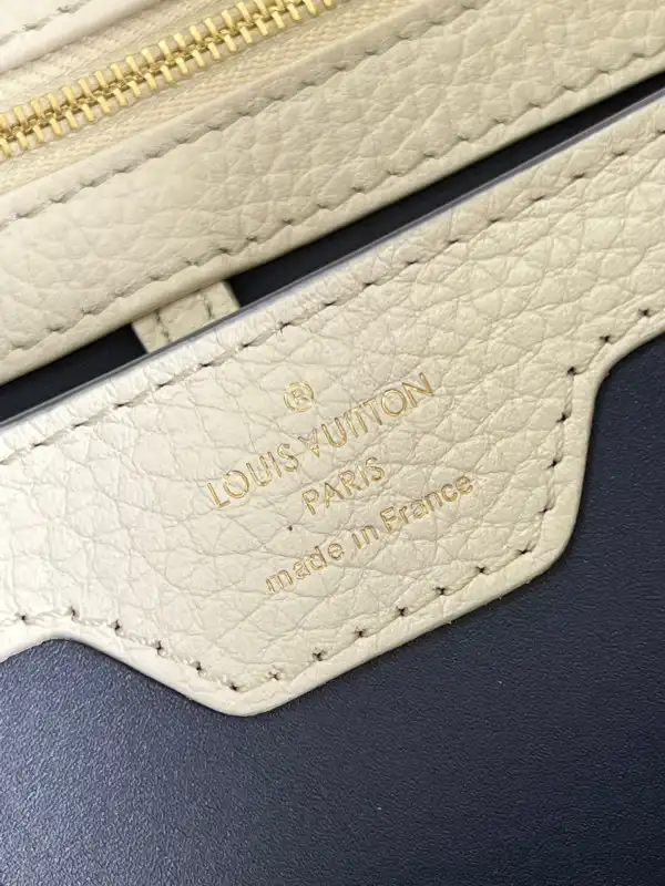 First bag ru LOUIS VUITTON CAPUCINES BB