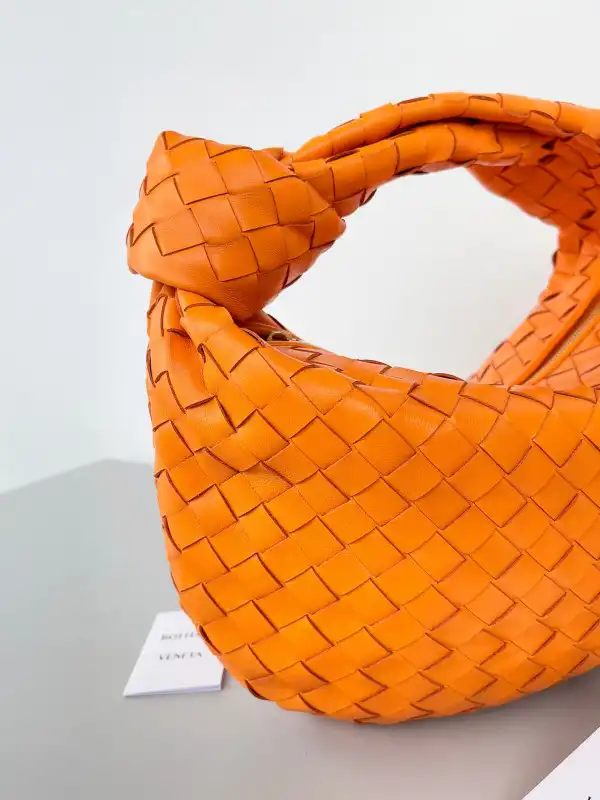 First bag ru BOTTEGA VENETA Teen Jodie