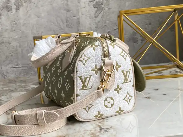 Eliminating the middleman and passing on savings to you. With massive production and tax-free benefits Louis Vuitton SPEEDY BANDOULIÈRE 20