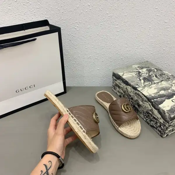 GUCCI Leather espadrille sandal