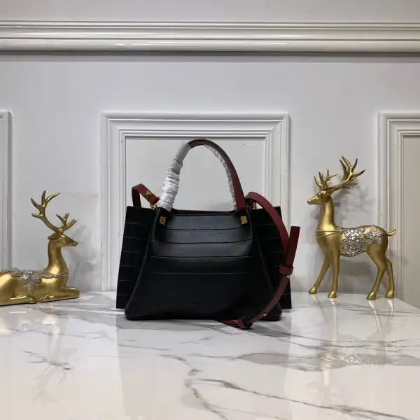 VALENTINO GARAVANI ESCAPE TOTE BAG