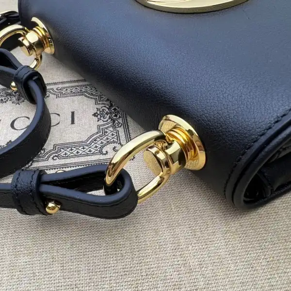 Bagsoffer Gucci Blondie mini bag