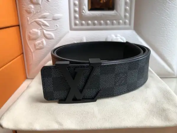 Bagsoffer Louis Vuitton Belt