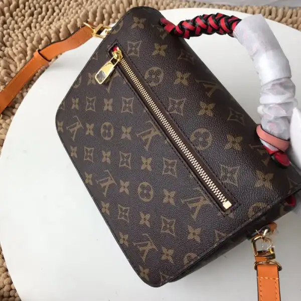 Louis Vuitton POCHETTE METIS