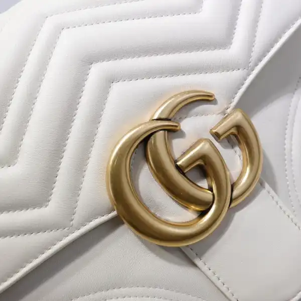 Gucci GG Marmont medium top handle bag