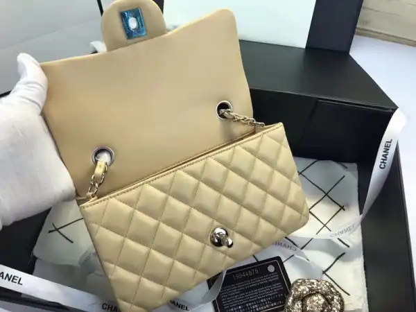 CHANEL Flap Bag Lambskin 20CM