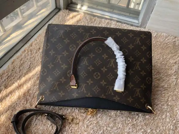 Louis Vuitton PALLAS