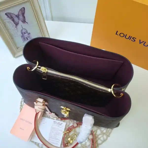 First bag ru Louis Vuitton FLOWER TOTE