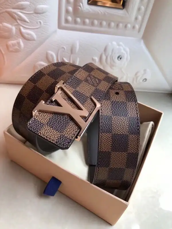 Yupoo bagsoffer Louis Vuitton Belt