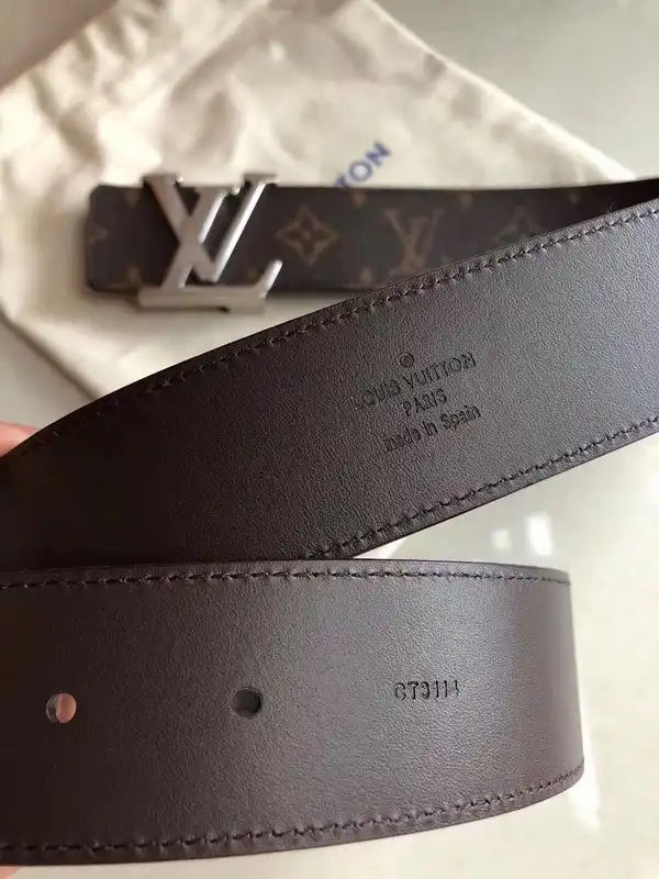 Yupoo bagsoffer Louis Vuitton Belt