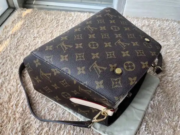 First bag ru Louis Vuitton MONTAIGNE BB