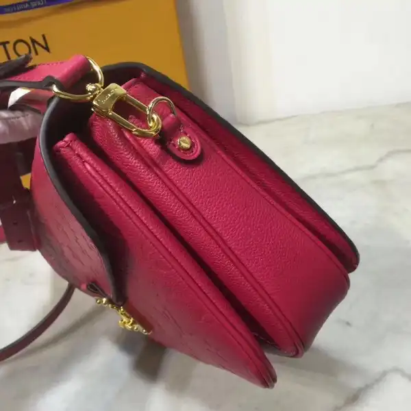 First bag ru Louis Vuitton Pochette Metis