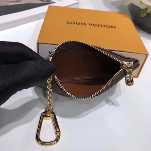 TO LOUIS VUITTON COIN PURSE