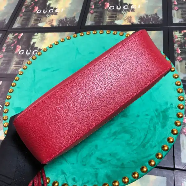 First bag ru Gucci Ophidia small GG shoulder bag