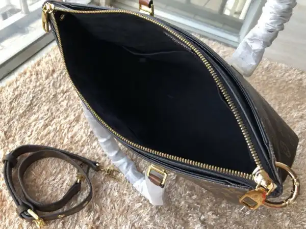 Cheap Louis Vuitton PALLAS