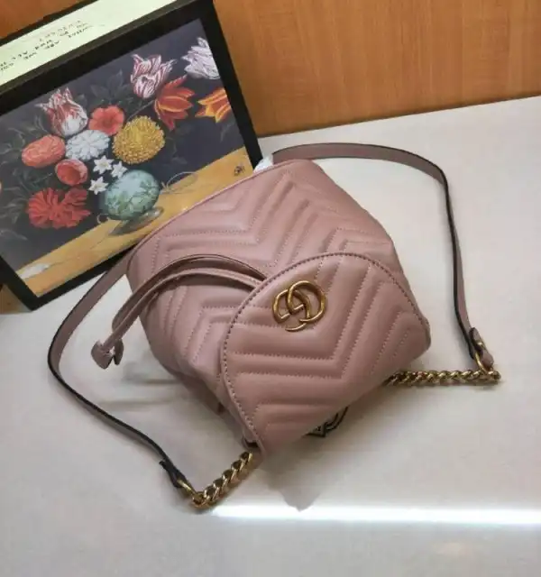 Affordable Gucci GG Marmont matelassé backpack 528129