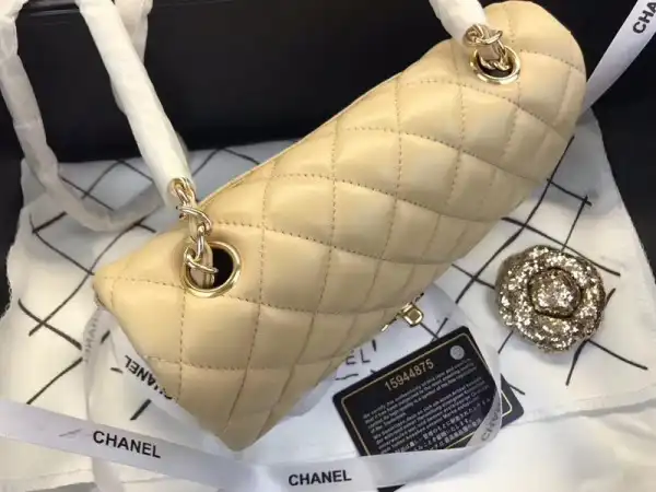 CHANEL Flap Bag Lambskin 20CM