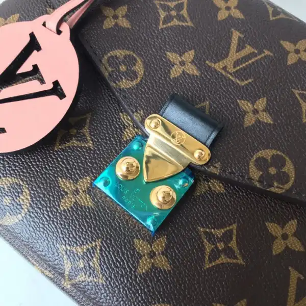 Louis Vuitton POCHETTE METIS