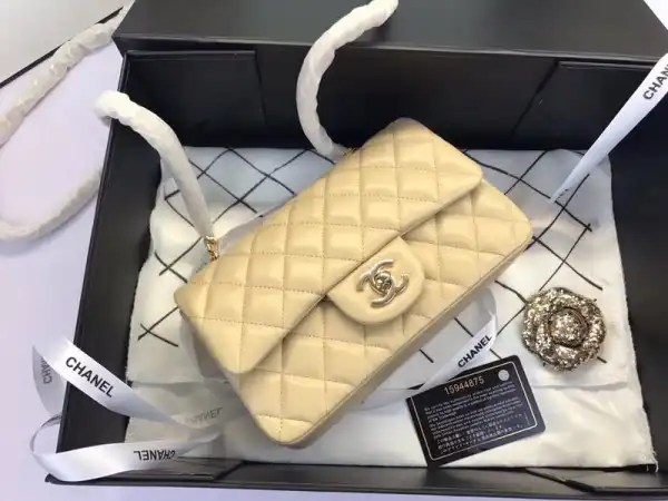 CHANEL Flap Bag Lambskin 20CM