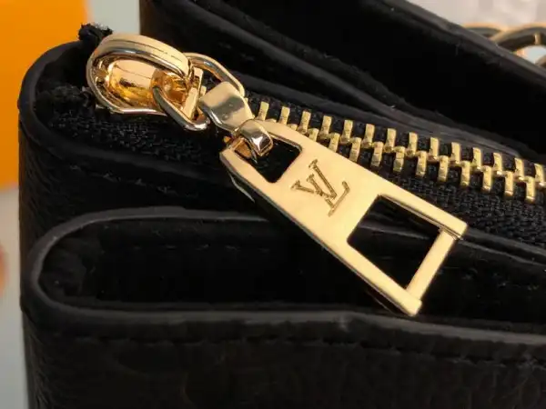 First Bag Ru Louis Vuitton SURENE MM