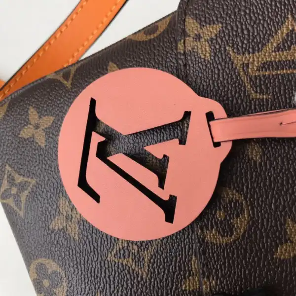 Louis Vuitton POCHETTE METIS