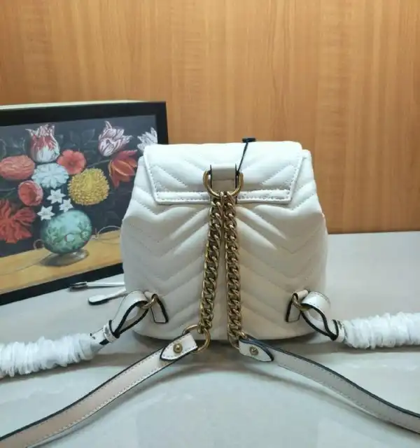 Gucci GG Marmont matelassé backpack 528129