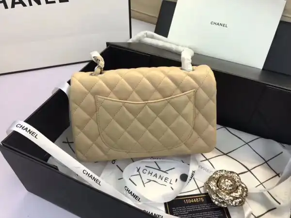 CHANEL Flap Bag Lambskin 20CM