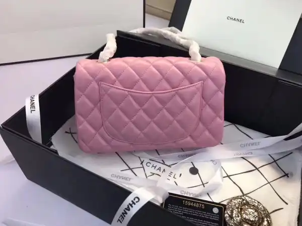 CHANEL Flap Bag Lambskin 20CM